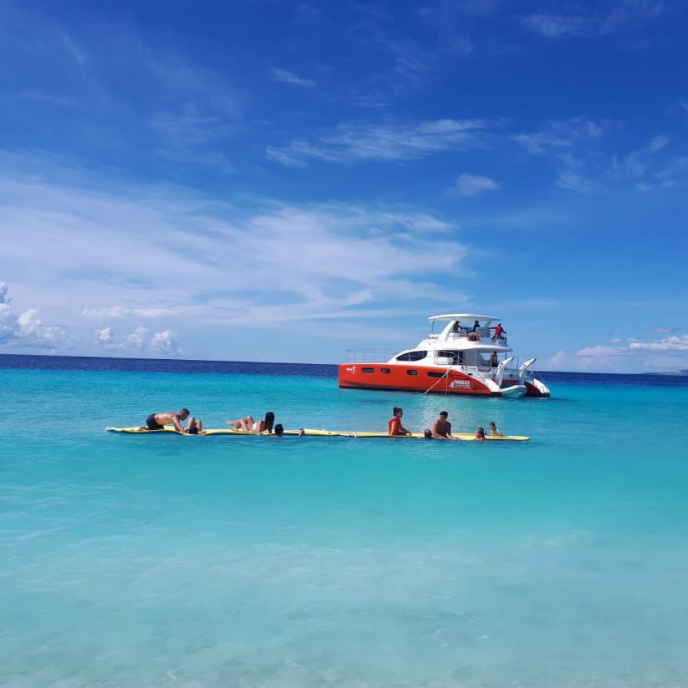 Curacao Water Activities Smart Wheels   Breeze Boat Trips 9 1000x1000 1 